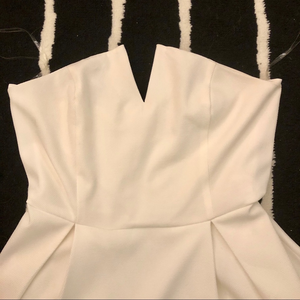 L’ATISE WHITE STRAPLESS DRESS WITH HEM DETAIL - Picture 5 of 8